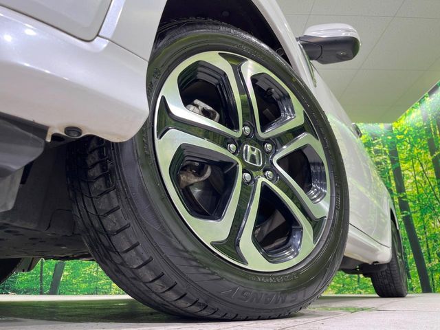 HONDA VEZEL HYBRID 2016