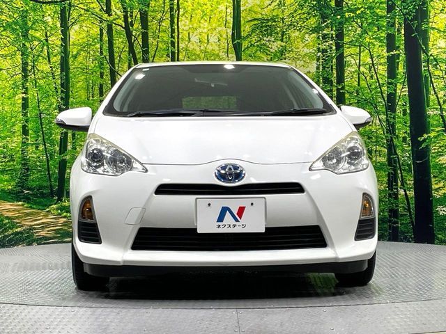 TOYOTA AQUA 2012