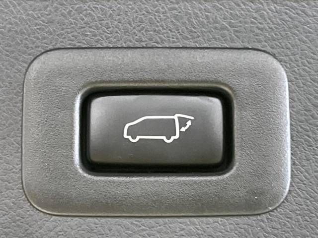 TOYOTA VELLFIRE 2017