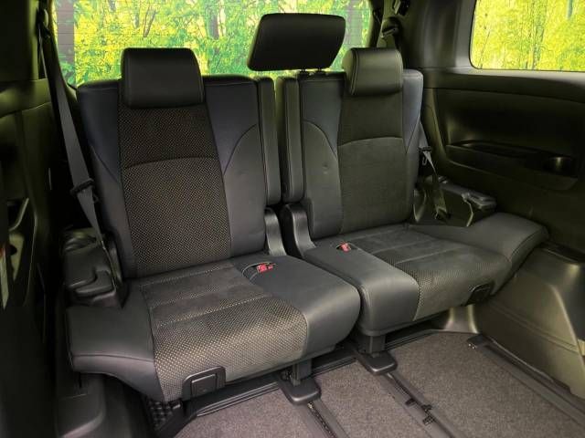 TOYOTA VELLFIRE 2017