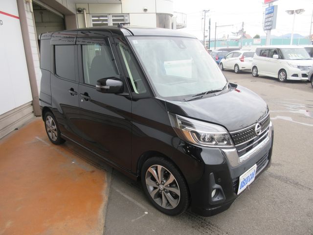 NISSAN DAYZ ROOX 4WD 2019