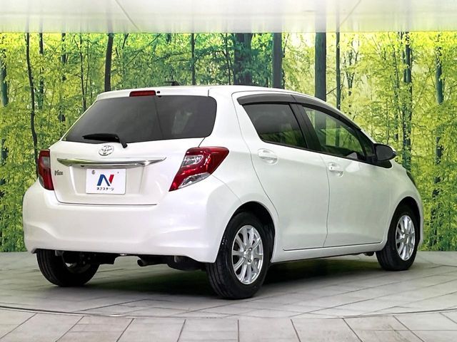 TOYOTA VITZ 2014