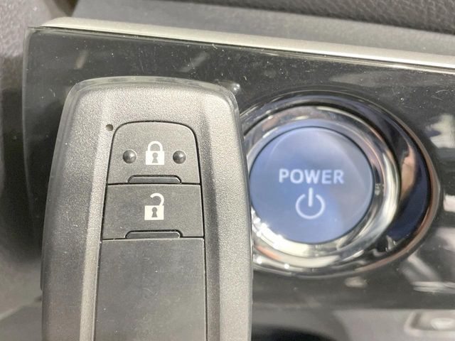 TOYOTA PRIUS 4WD 2017