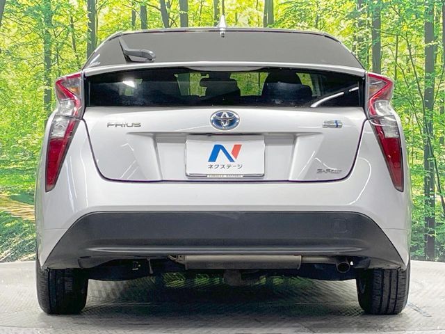 TOYOTA PRIUS 4WD 2017