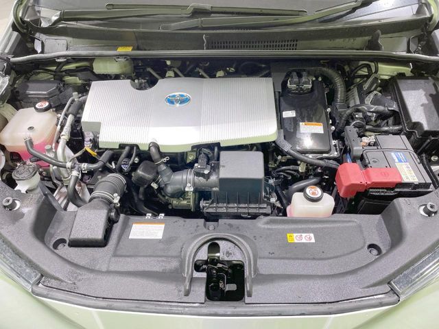 TOYOTA PRIUS 4WD 2017