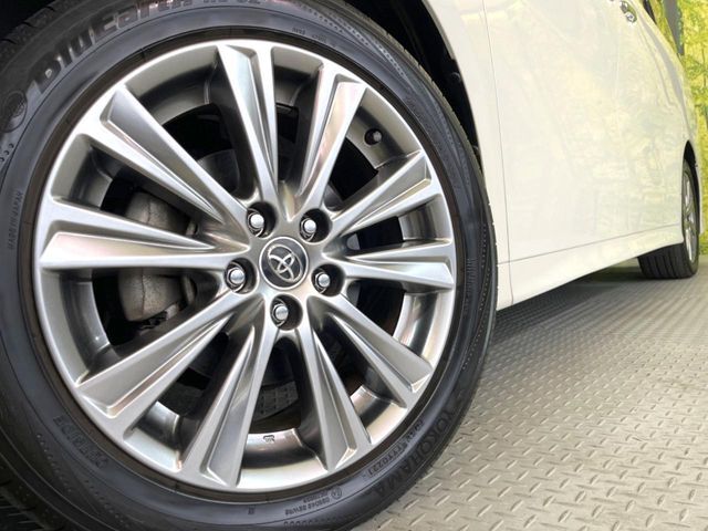 TOYOTA VELLFIRE 2017