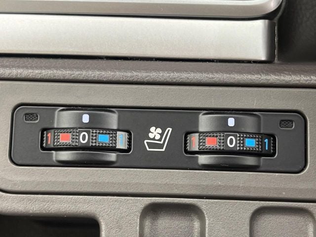 TOYOTA LANDCRUISER PRADO 2023