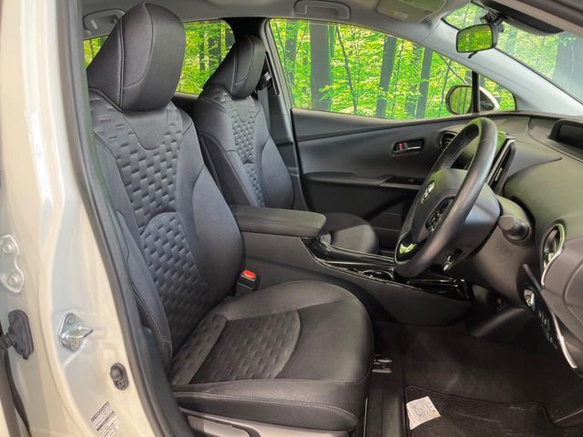 TOYOTA PRIUS PHV 2018