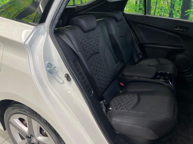 TOYOTA PRIUS PHV 2018