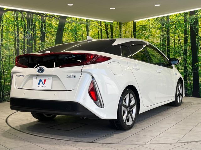 TOYOTA PRIUS PHV 2018