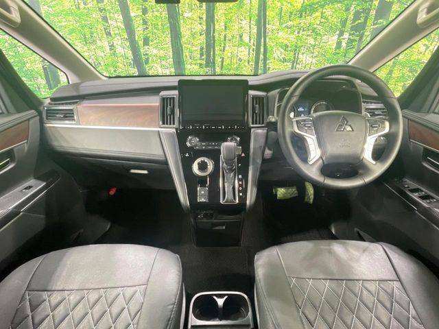 MITSUBISHI DELICA D:5 4WD 2024