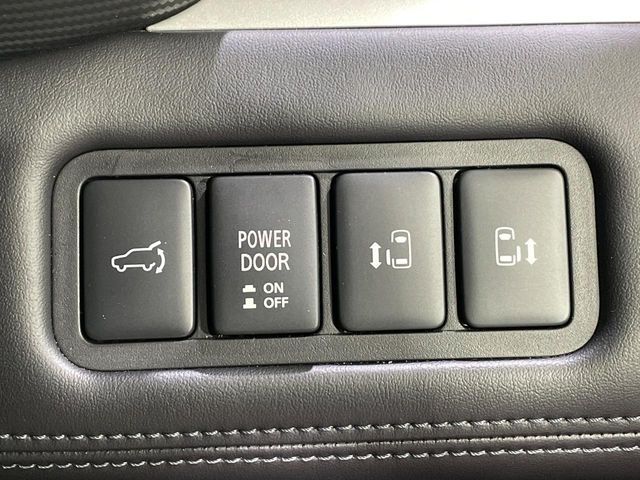 MITSUBISHI DELICA D:5 4WD 2024