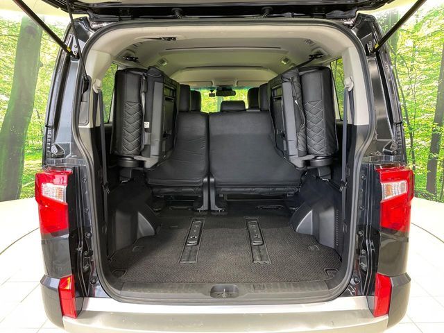 MITSUBISHI DELICA D:5 4WD 2024