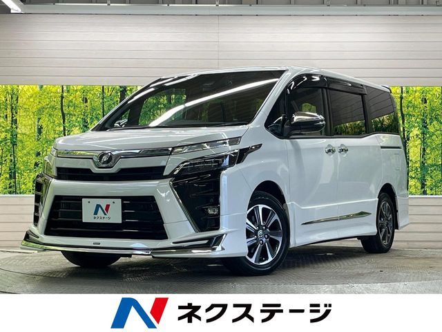 TOYOTA VOXY 2019