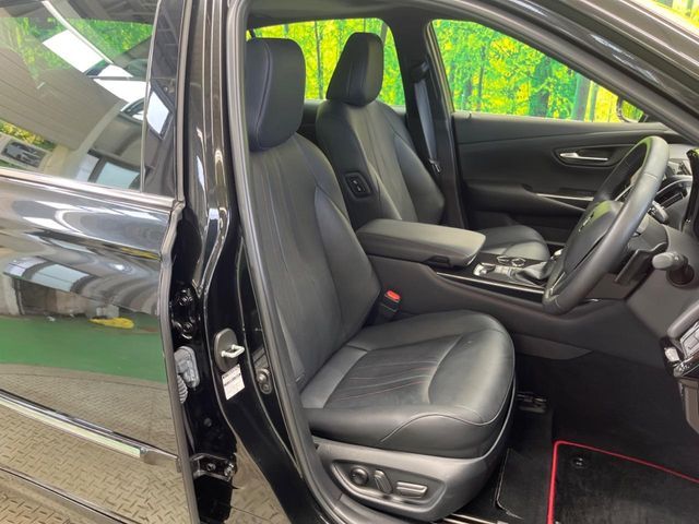 TOYOTA CROWN sedan hybrid 2019