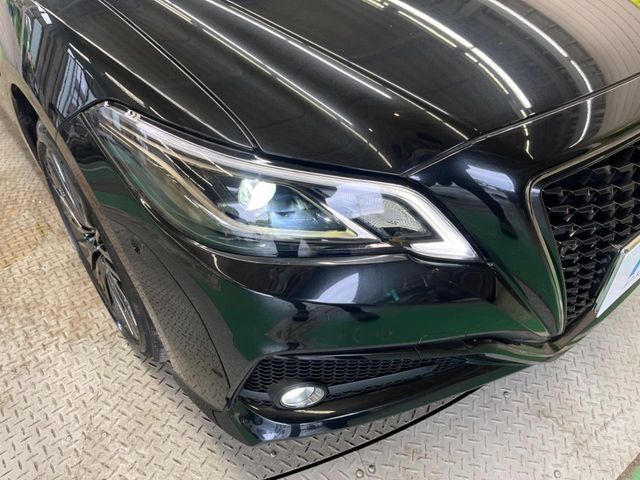 TOYOTA CROWN sedan hybrid 2019