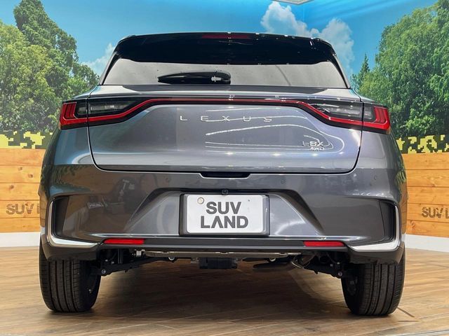 TOYOTA LEXUS LBX 2024