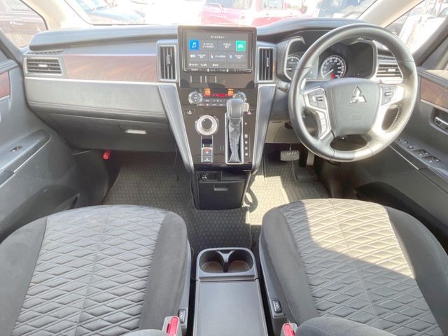 MITSUBISHI DELICA D:5 4WD 2022