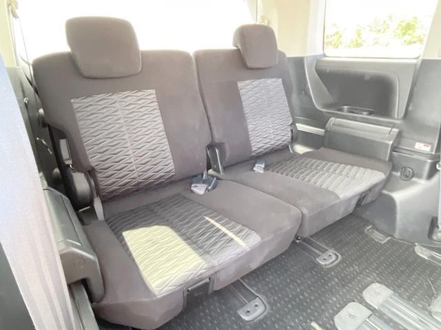 MITSUBISHI DELICA D:5 4WD 2022