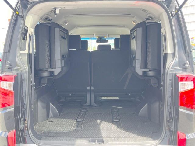 MITSUBISHI DELICA D:5 4WD 2022