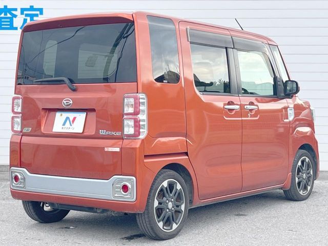DAIHATSU WAKE 2015