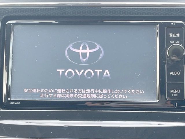 TOYOTA PRIUS Alpha 2015