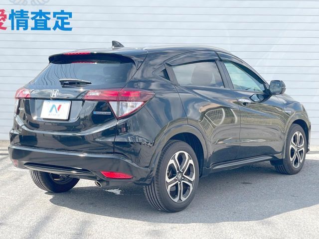 HONDA VEZEL HYBRID 2015