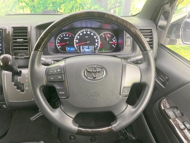 TOYOTA HIACE van 2WD 2019