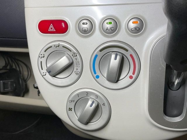 MITSUBISHI eK WAGON 2006