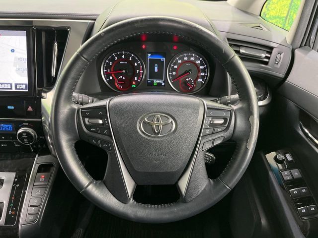 TOYOTA ALPHARD 4WD 2018