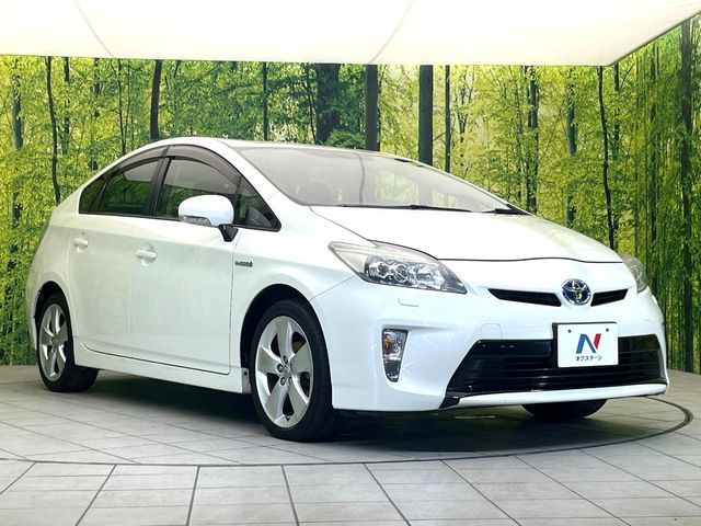 TOYOTA PRIUS 2012