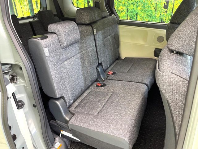 TOYOTA SIENTA HYBRID 2024