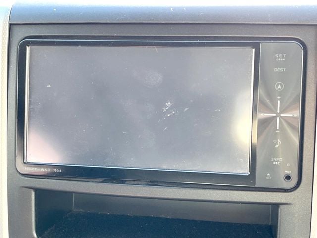 TOYOTA VELLFIRE 2010