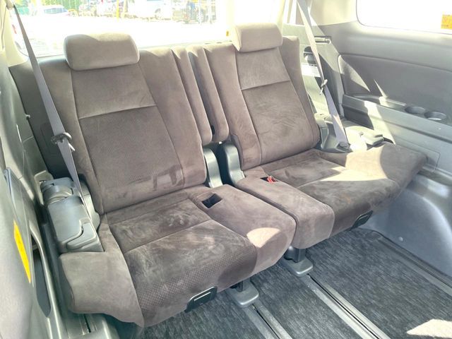 TOYOTA VELLFIRE 2010
