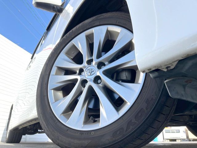 TOYOTA VELLFIRE 2010