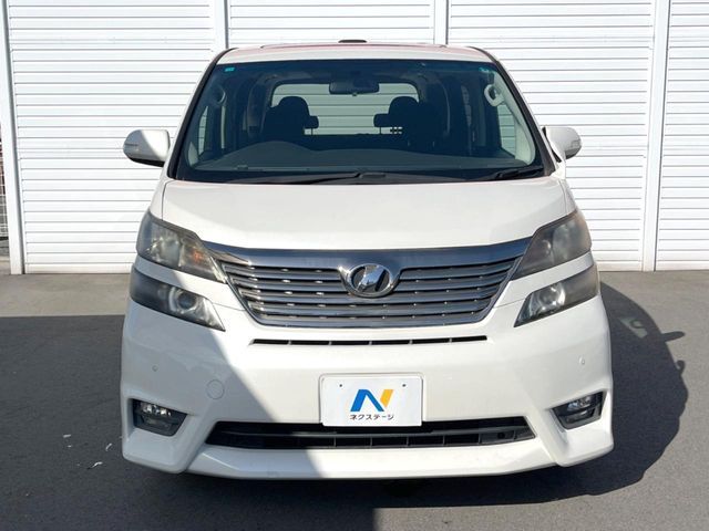 TOYOTA VELLFIRE 2010