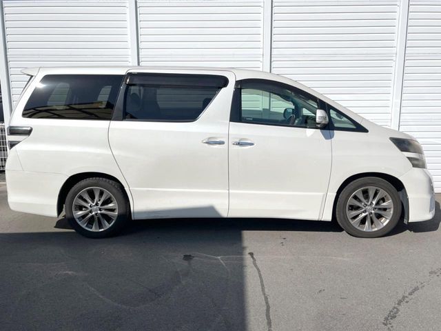 TOYOTA VELLFIRE 2010