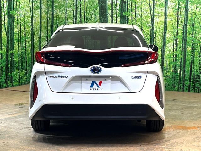 TOYOTA PRIUS PHV 2018