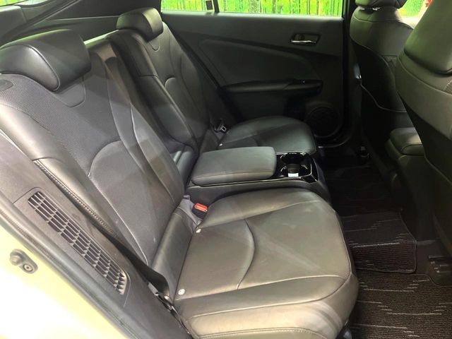 TOYOTA PRIUS PHV 2018