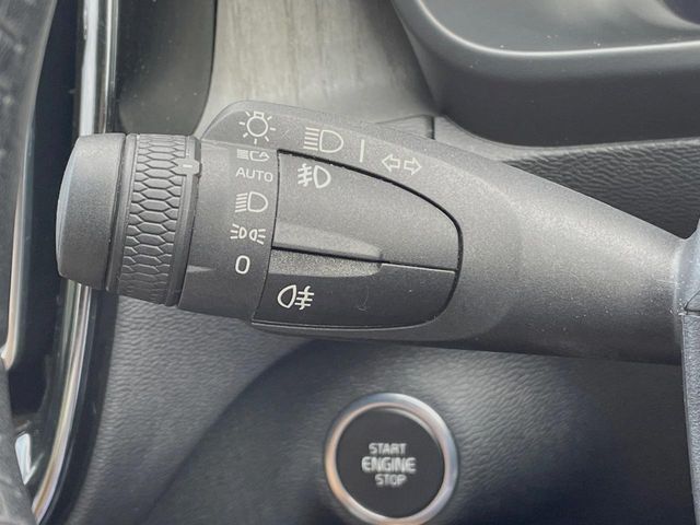 VOLVO VOLVO XC40 2021