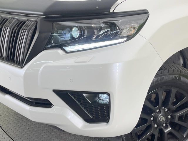 TOYOTA LANDCRUISER PRADO 2023