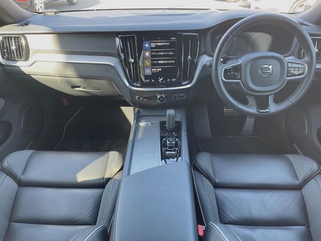 VOLVO VOLVO V60 2021