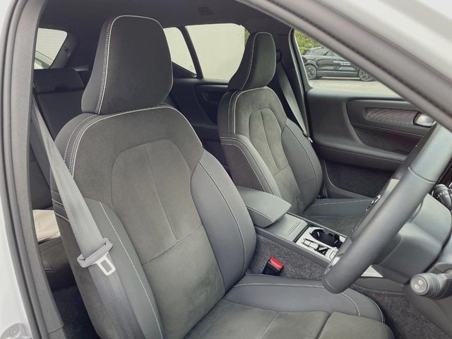 VOLVO VOLVO XC40 2024