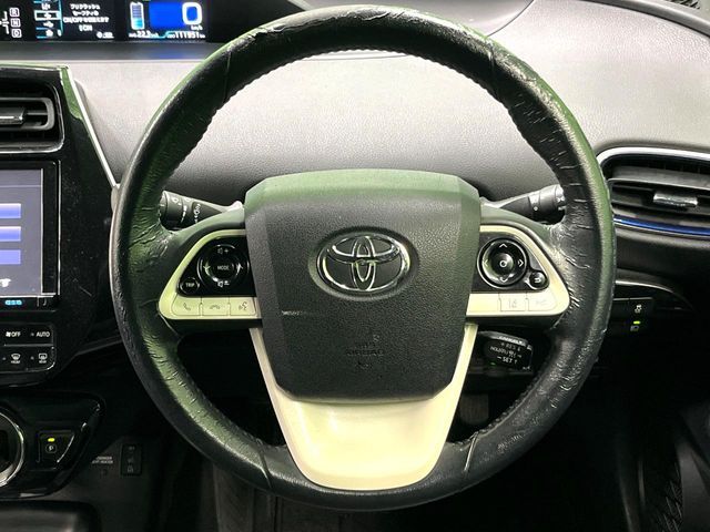 TOYOTA PRIUS 2016