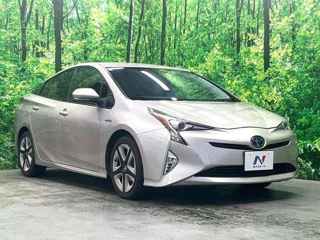 TOYOTA PRIUS 2016