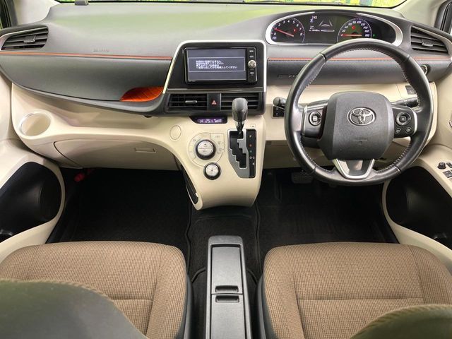 TOYOTA SIENTA 2016