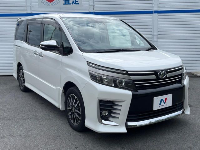 TOYOTA VOXY 2016