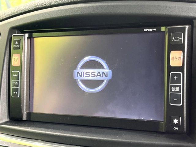 NISSAN ELGRAND  4WD 2011