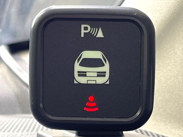 NISSAN ELGRAND  4WD 2011