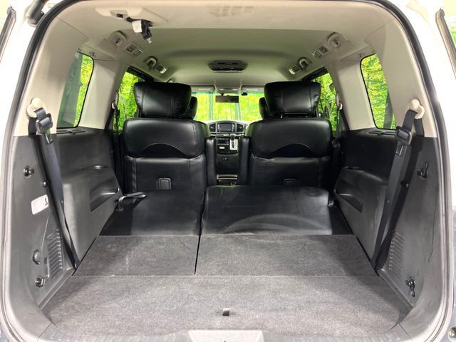 NISSAN ELGRAND  4WD 2011